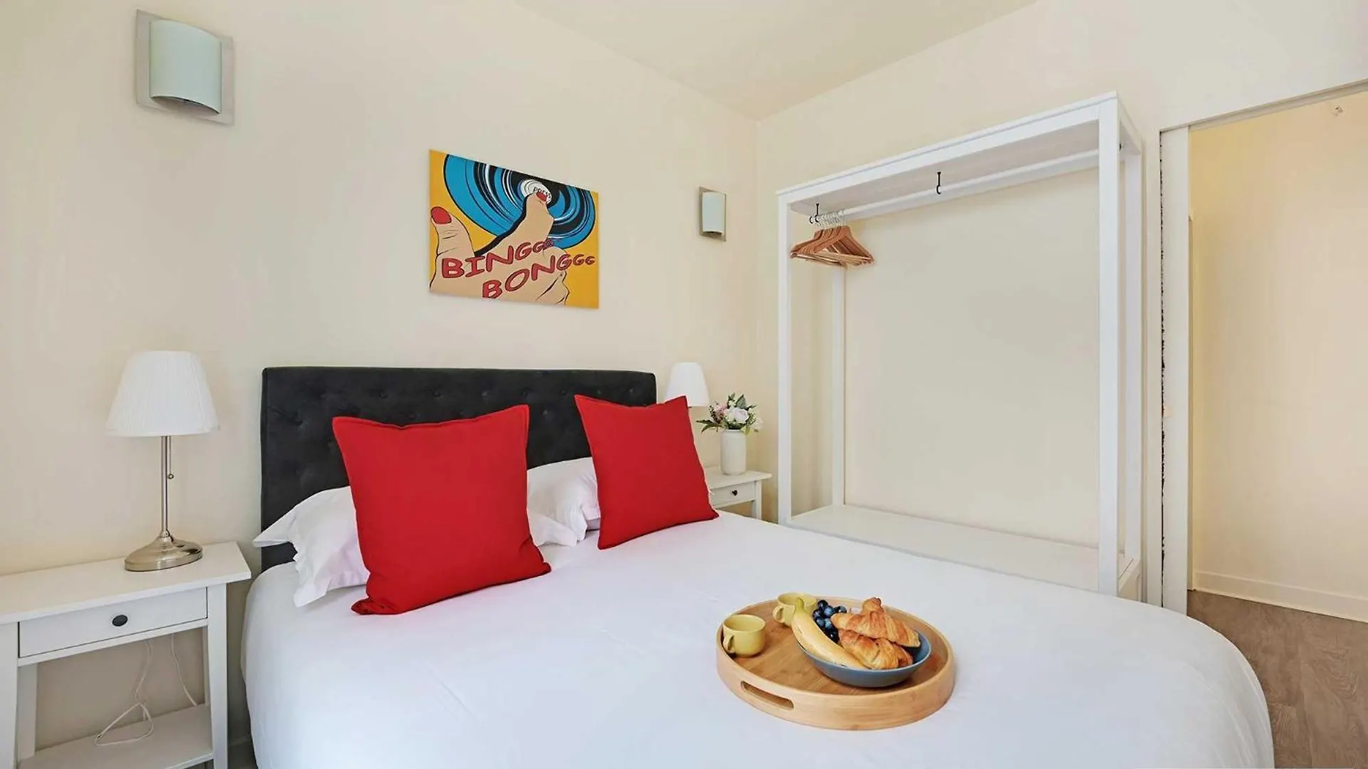 Charmant Appartement Au Bord Du Canal Saint-Martin パリ アパート