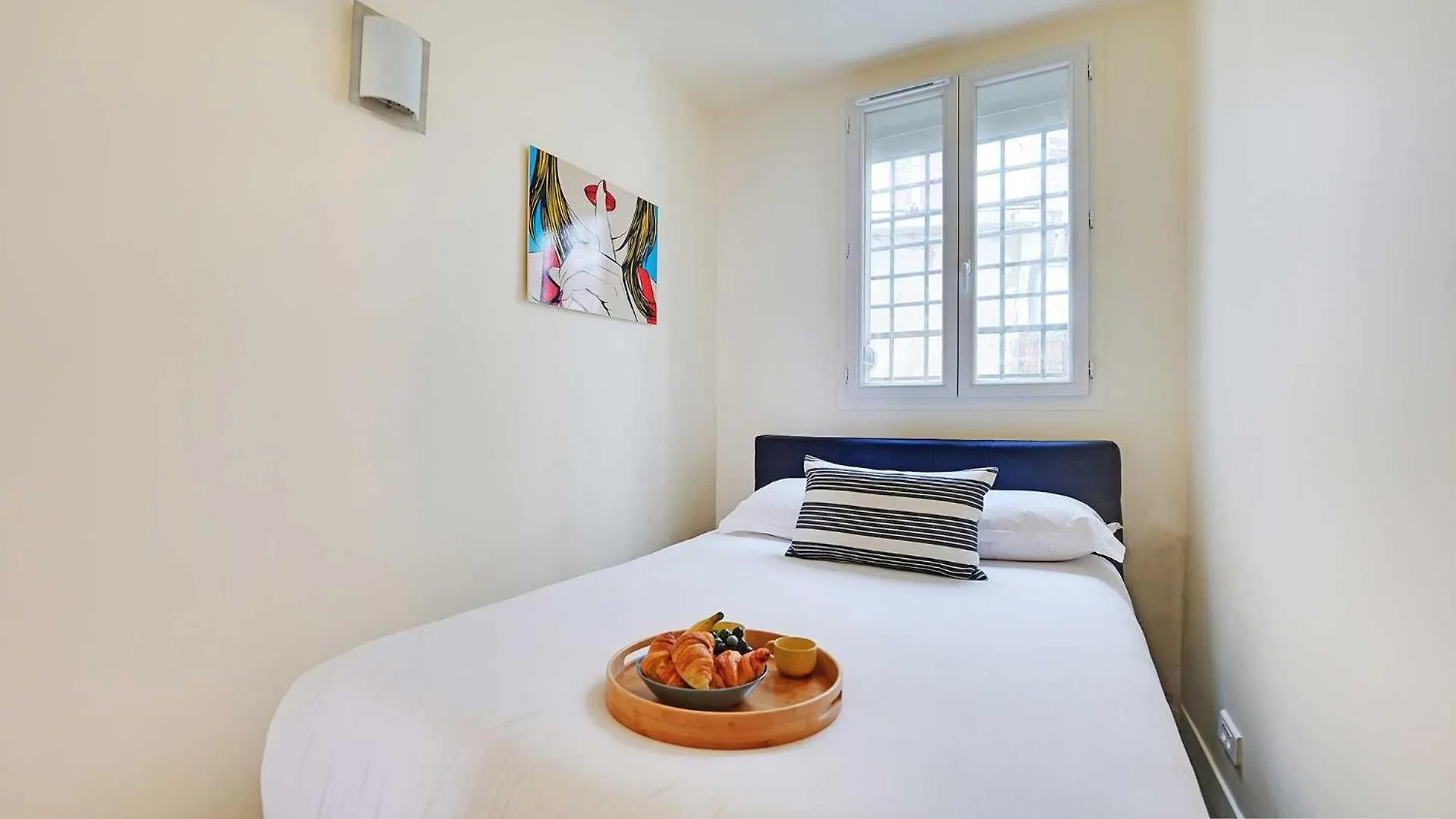 Charmant Appartement Au Bord Du Canal Saint-Martin パリ フランス